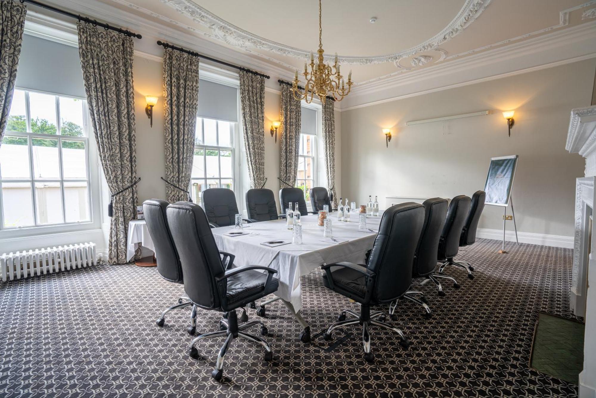 Hunton Park Hotel Kings Langley Exterior foto